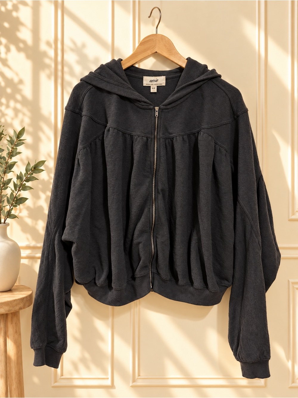 aerie Black Hooded Gathered Zip-Up Bomber Jacket size small